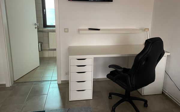 Schreibtisch in der Ferienwohnung Am Schützenholz