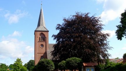 Von Weitem sichtbar - Die Salemskirche in Tarmstedt