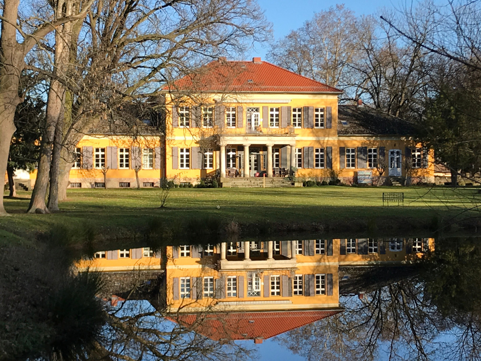 Spaziergang durch den Gutspark Mahndorf