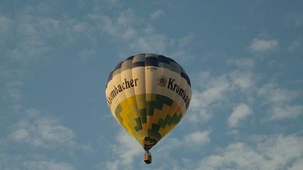 Krombacher-Ballon von der Ballonfahrt Dunker Müller