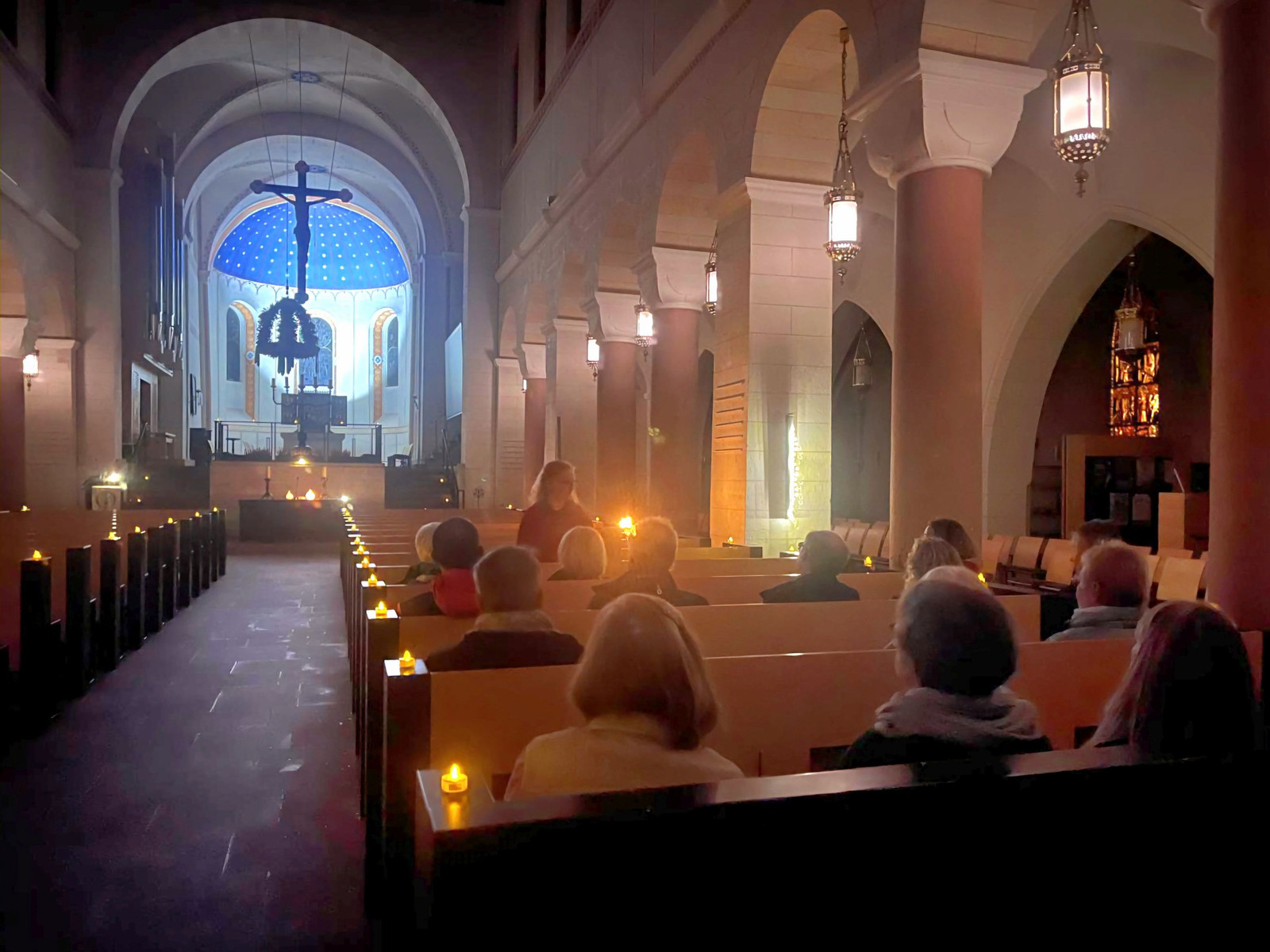 Führung im Kerzenschein im Kloster Brunshausen