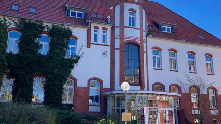 Rotenburger Diakonissen-Mutterhaus mit Eingangsbereich