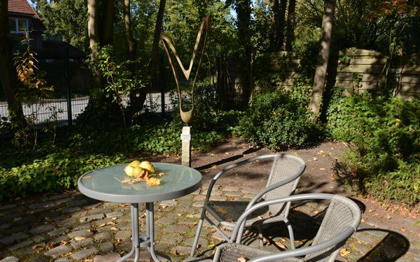 Sitzecke im Garten Rudolf-Schäfer-Haus