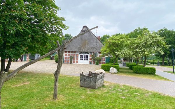 Ziehbrunnen der niedersächsischen Hofanlage Haus am See