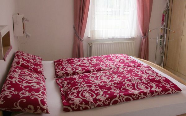 Schlafzimmer der Gästewohnung Heinschenwalde