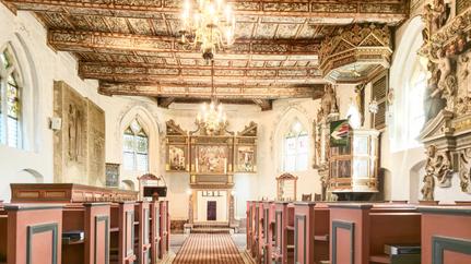 Innenaufnahme der Oeser Kirche