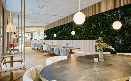Cafe-Seasons-1-Header(c)Christian-Horn.jpg