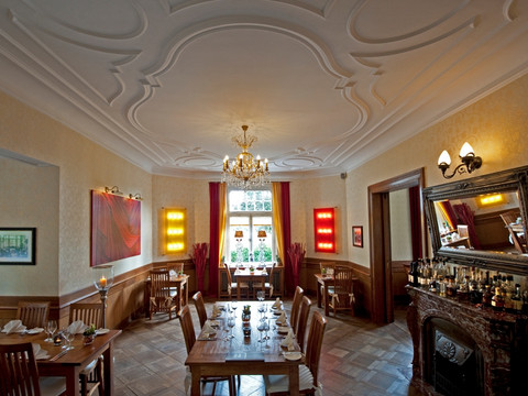  Hotel & Restaurant Villa Paulus