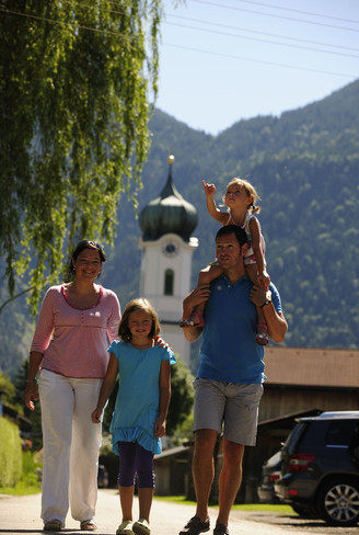 gemütliche Wanderung für Familien Richtung Heuberg-Rundweg