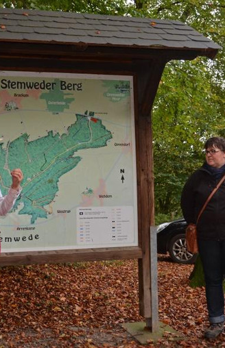 Stemweder Kräuterfrau am Weißen Weg Wanderparkplatz