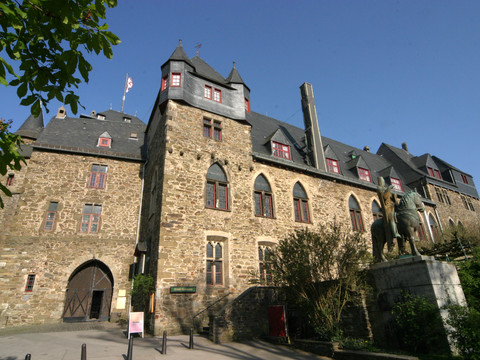Innenhof von Schloss Burg