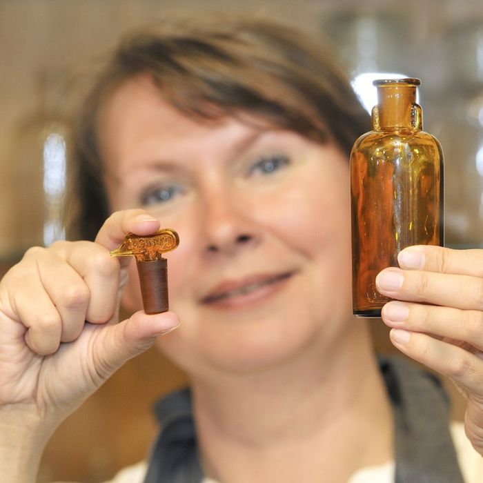 1882 in Gnarrenburg erfunden - der Tröpfenzähler aus Glas - für die Medizin ein Weltneuheit