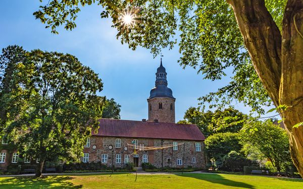 Der Stadtpark mit Museum Kloster Zeven und St.-Viti-Kirche
