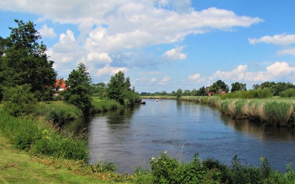 Die Wümme im Bereich der Südroute im Blockland bei Bremen