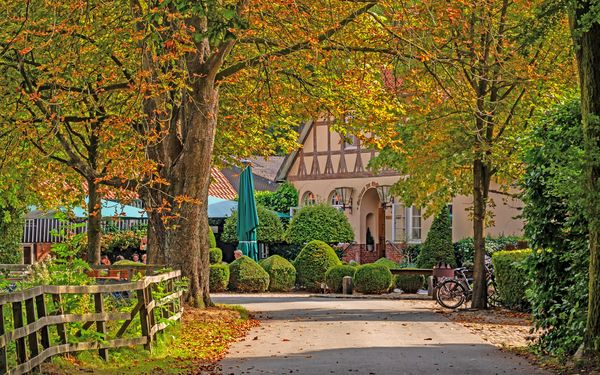 Zufahrt zum Hotel-Restaurant Zur Kloster-Mühle