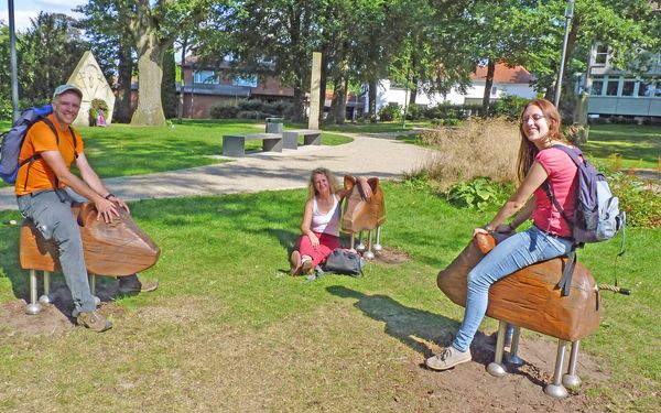 Ein schöner Platz zum Verweilen - der Rathauspark in Scheeßel