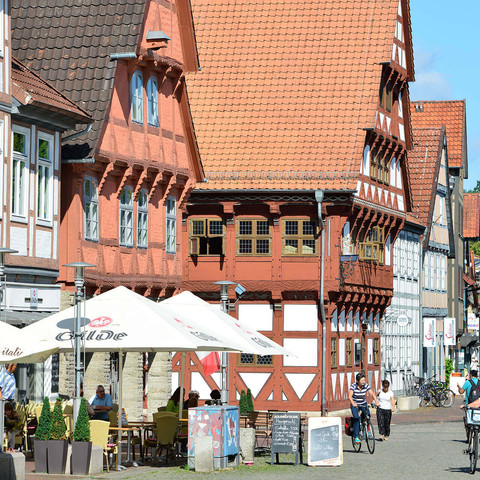 Blick auf die Fassaden in der Gifhorner Altstadt