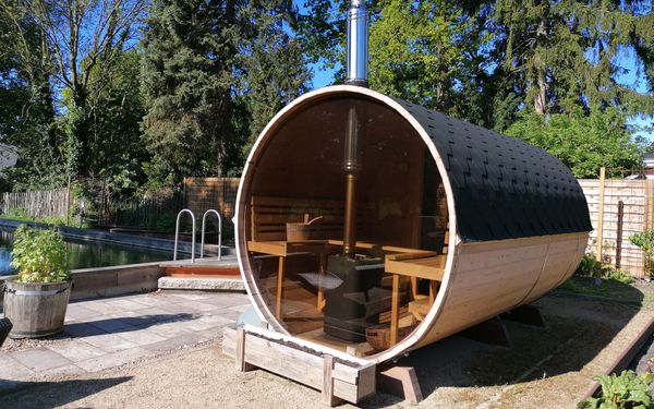 Fass-Sauna im Garten des Gästezimmers Lebensart e.V.