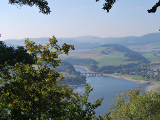 Panoramablick über den Diemelsee