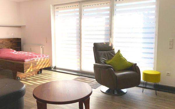 Wohn- und Schlafbereich der Ferienwohnung Trautchen