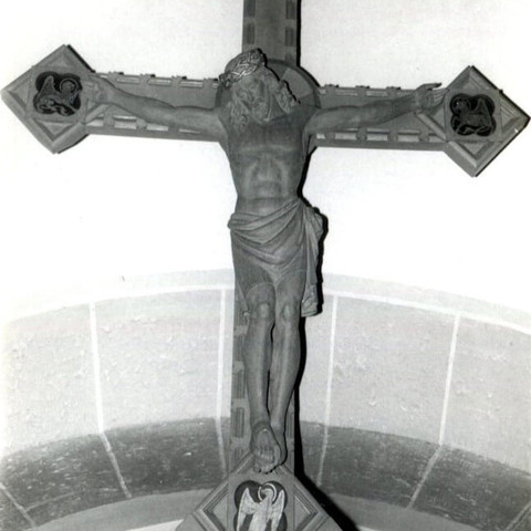 Kruzifix Kirche Nienhagen, Gustav Eberlein