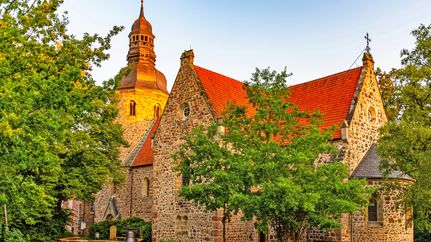 Seitenansicht der St. Viti Kirche in Zeven