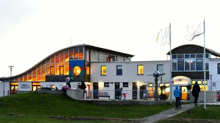 Gästezentrum Dorum-Neufeld mit anliegendem Kinderspielhaus