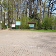 Parkplatz am Sportplatz Bad Holzhausen