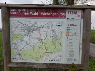 Informationstafel am Wanderparkplatz Holzhauser Berg