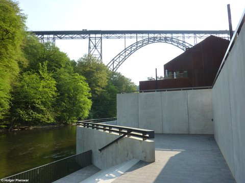 Brückenpark Müngsten und Müngstener Brücke