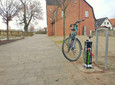 Die Fahrradreparaturstaion im Lügder Emmerauenpark