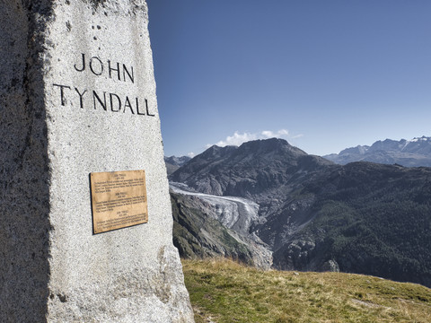 200 Jahre Feier des grossen Naturwissenschaftlers John Tyndall