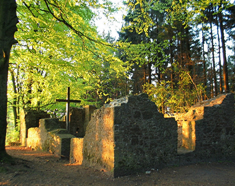 Hünenkapelle auf dem Tönsberg in Oerlinghausen
