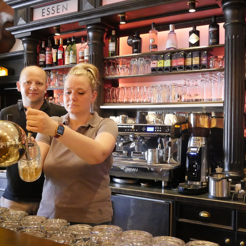 Amadeus Restaurant in Mölln zapft Eulenspiegel Bier 