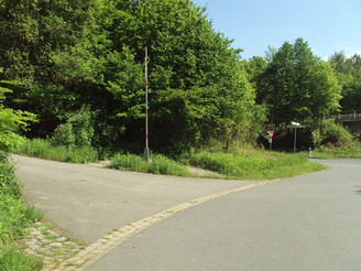 Salzgitter-Engerode, Waldeingang Wanderweg 15 bei Zufahrt Wohnsiedlung Am Walde