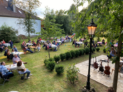 Eulenhof in Hörden am Harz - Garten beim Konzert