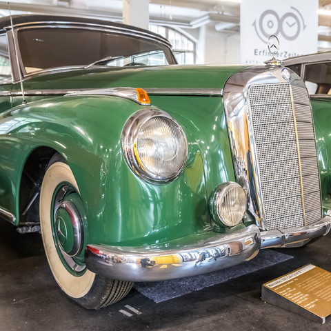 Auto Uhrenmuseum Erfinderzeiten Oldtimer Mercedes