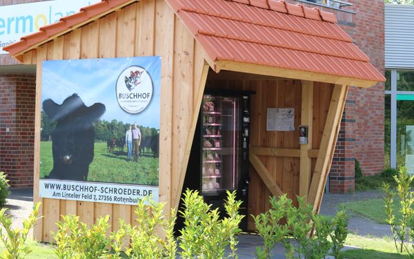 Verkaufsautomat mit Angus-Fleisch vom Buschhof Schröder