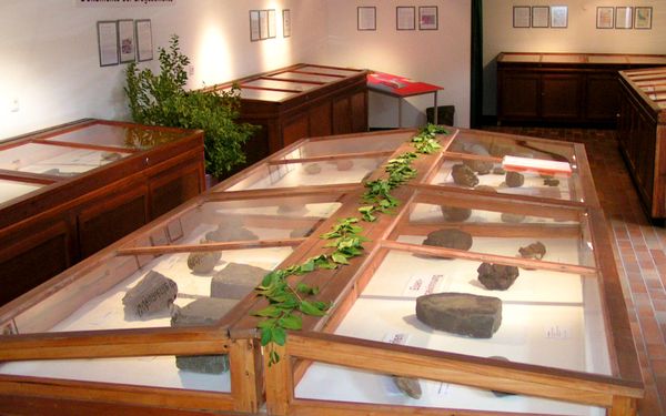 Ausstellungsraum der Ausstellung "Auf den Spuren der Schwitscher Steine"