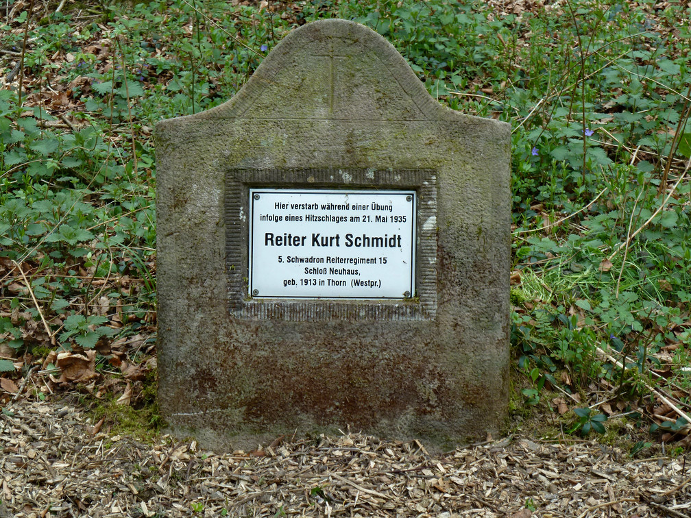 Denkmal für Reiter Kurt Schmidt