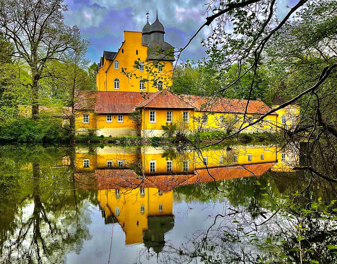 Schlossteich mit dem Jagdschloss in Schloß Holte-Stukenbrock