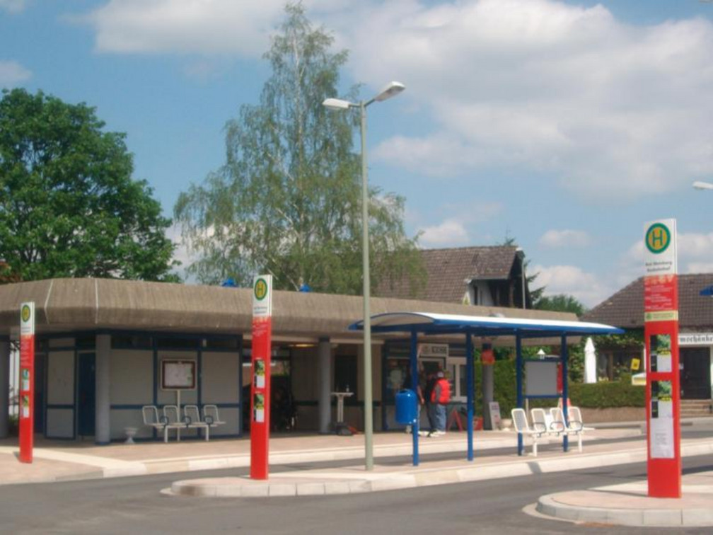 Busbahnhof Bad Meinberg.png