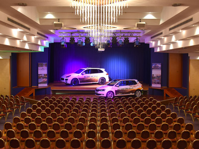 HKK Hotel Wernigerode - Saal mit Autos
