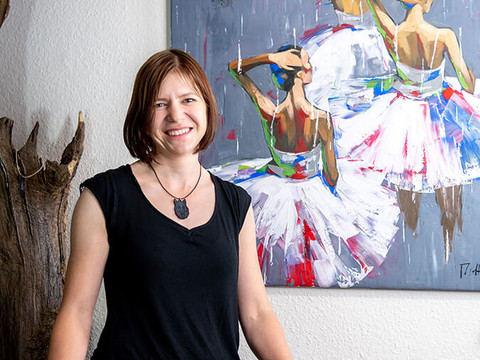 Susanne Höhne ist stolz auf die Kunstsammlung in ihrer Beuteltier Art Galerie, Kunst, Ausstellungen, Kultur