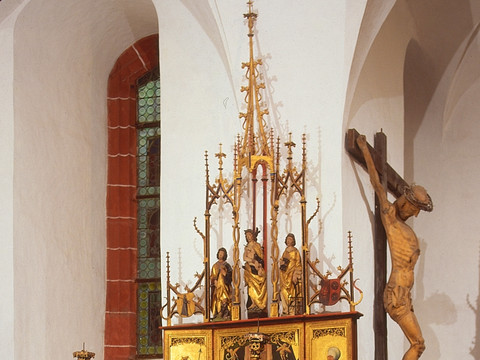 Blick auf den historischen Altar in der Burg Gnandstein, Sehenswürdigkeiten, Burg, Ausflug