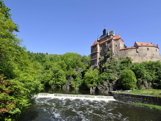Blick auf Burg Kriebstein vom gegenüberliegenden Ufer der Zschopau, Natur, Kultur, Ausflug, Sehenswürdigkeit