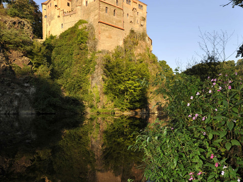 Ansicht der Burg Kriebstein aus Untersicht von der Mulde aus, Kultur, Sehenswürdigkeiten, Ausflug, Burg, Sehenswürdigkeit