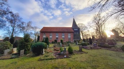 Außenansicht der  St. Marien-Kirche in Ahausen