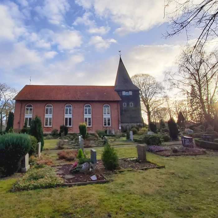 Außenansicht der  St. Marien-Kirche in Ahausen