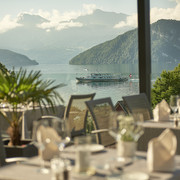 Alexander-terrasse-restaurant-weggis.jpg